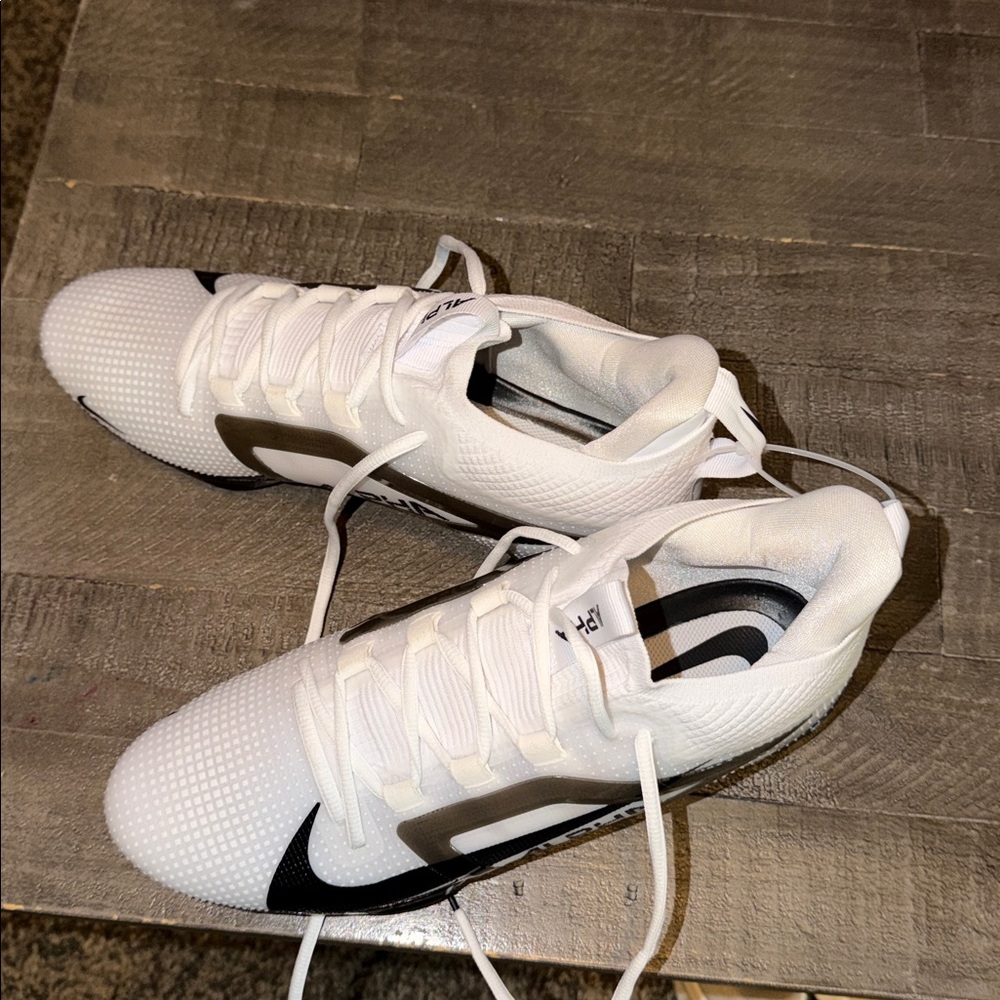 NEW Nike Men's Size 11.5 Alpha Menace 4 Elite D Football Cleats White Black NWOT - Picture 11 of 11